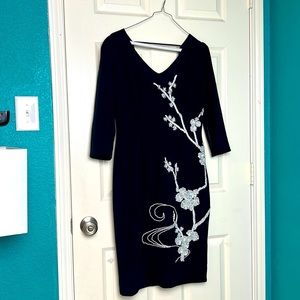 Their dress size6 black color